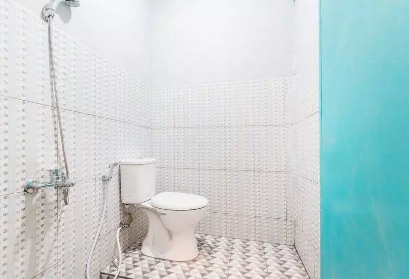 Retkeilymaja Amira Guest House By Oyo Rooms