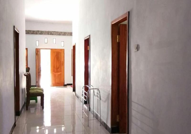 ベッドアンドブレックファースト Agung Safira Homestay