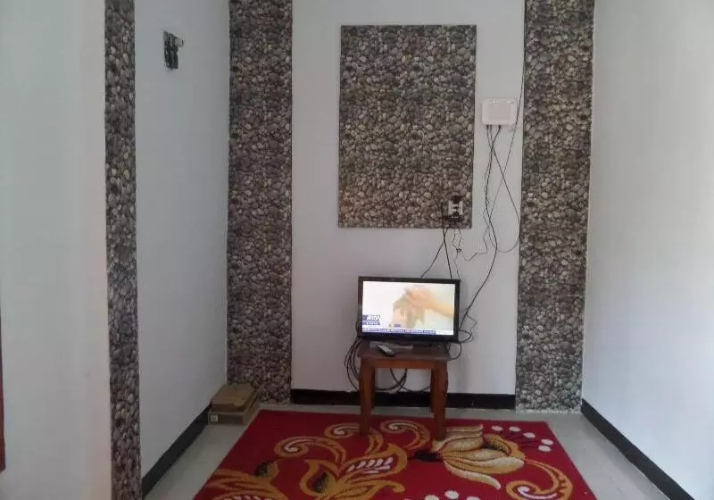 Aamiaismajoitus (B&B) Agung Safira Homestay