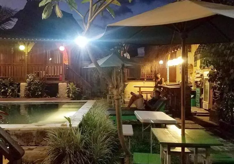 Green Paddy Hostel & Villa