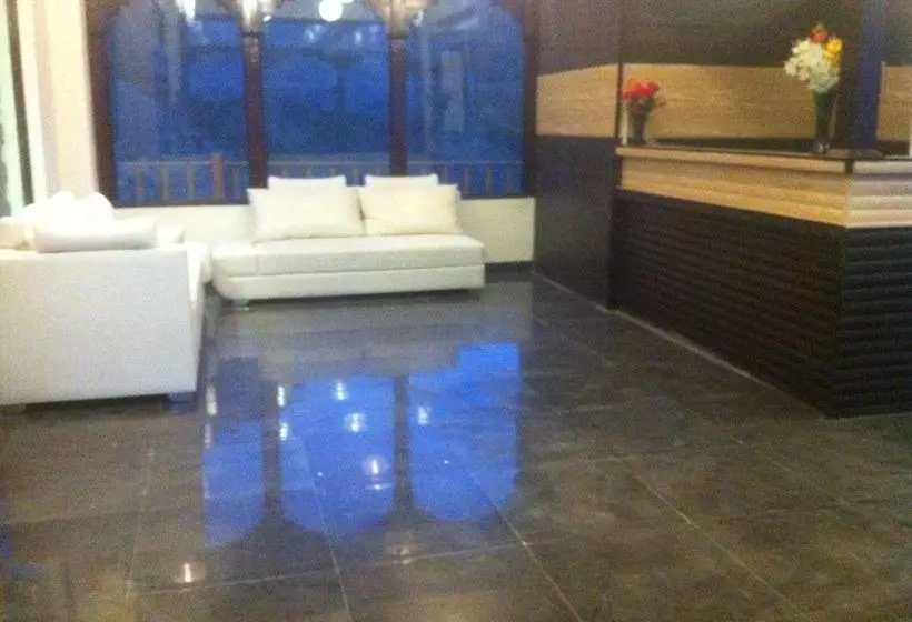 Hotelli Atithis Resort