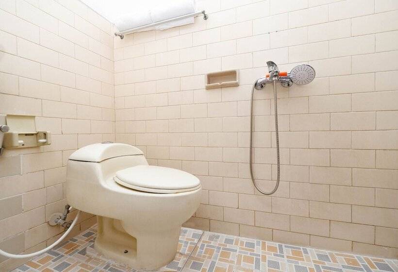 فندق Griya Kencana By Oyo Rooms