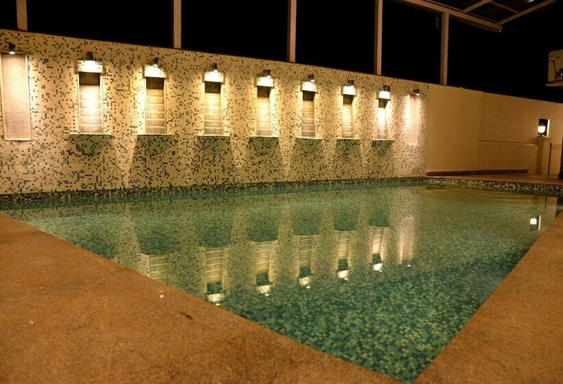 בית מלון כפרי La Sella Resort By Ashoka