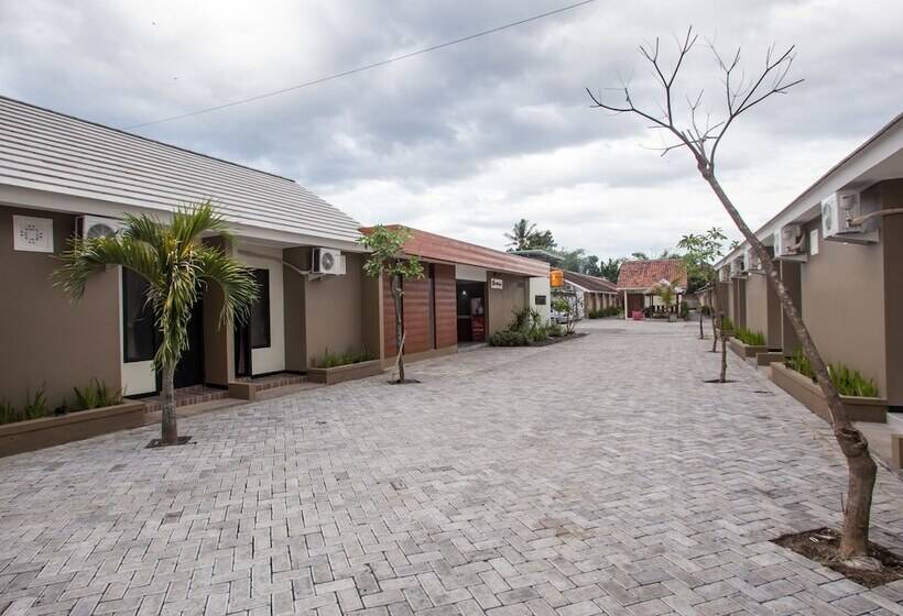 هتل Reddoorz Syariah Plus Near Banyuwangi Airport