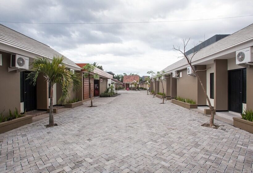 هتل Reddoorz Syariah Plus Near Banyuwangi Airport