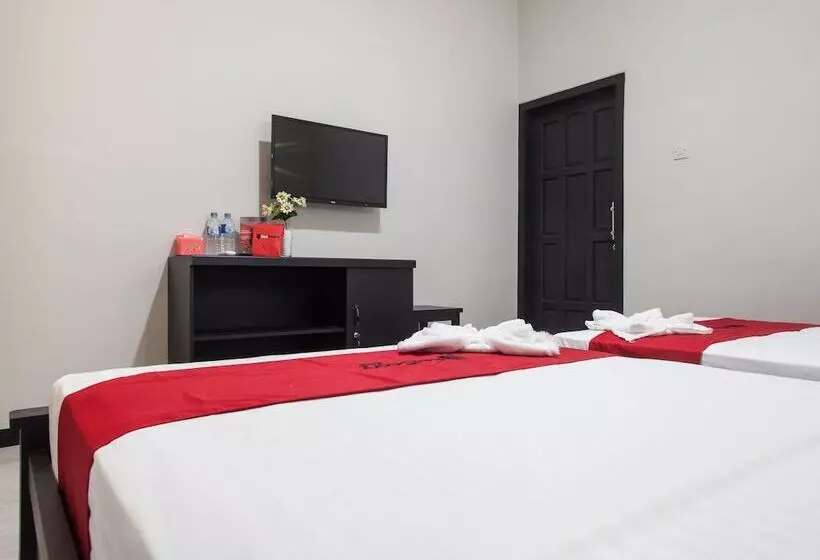Hotelli Reddoorz Syariah Plus Near Banyuwangi Airport