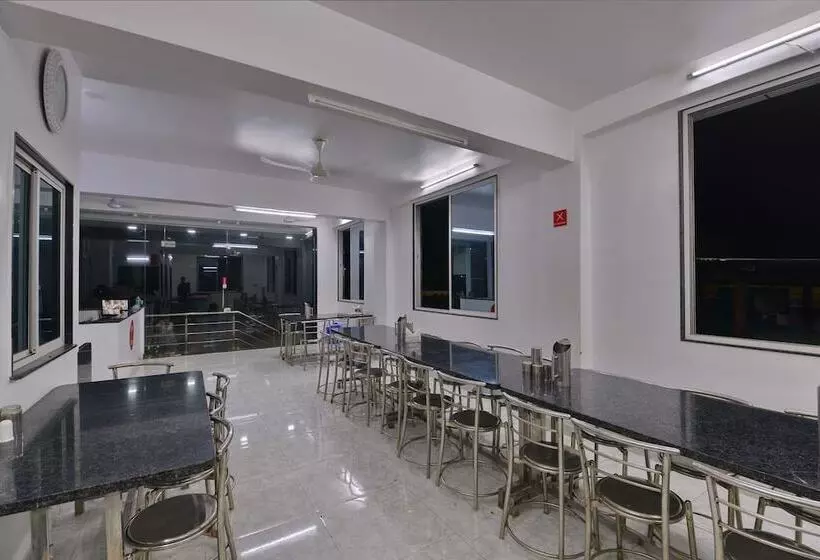 Hotelli Samrat By Oyo Rooms
