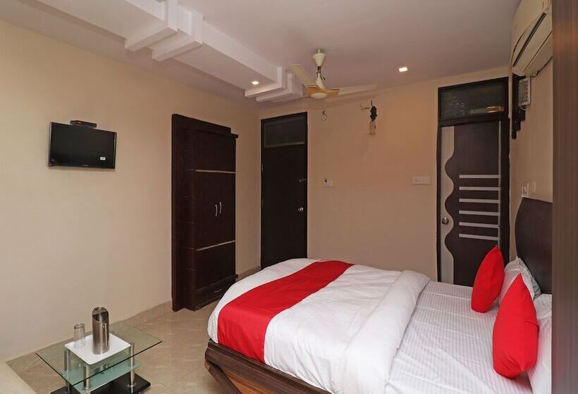 Hotel Samrat By Oyo Rooms