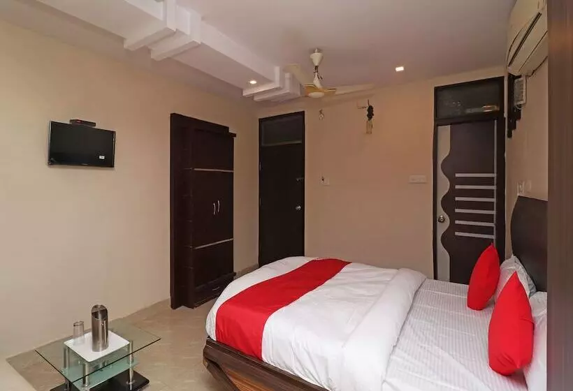Hotelli Samrat By Oyo Rooms