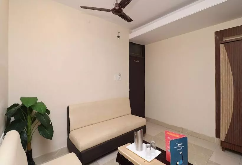 Hotelli Samrat By Oyo Rooms