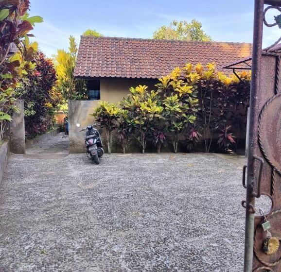 旅馆 Alamku Bungalow