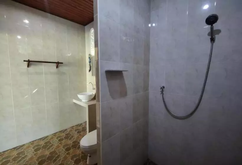 ユースホステル Alamku Bungalow