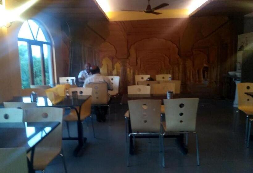 酒店 Magadh ,in Fort Panhala