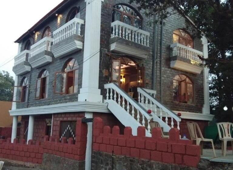 酒店 Magadh ,in Fort Panhala