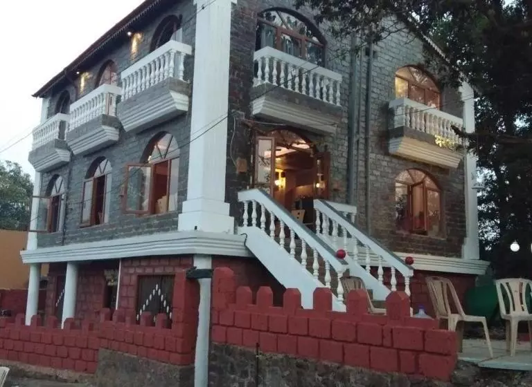 Hotelli Magadh ,in Fort Panhala