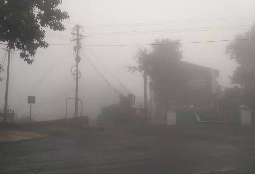 Hotelli Magadh ,in Fort Panhala