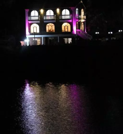 Hotelli Magadh ,in Fort Panhala