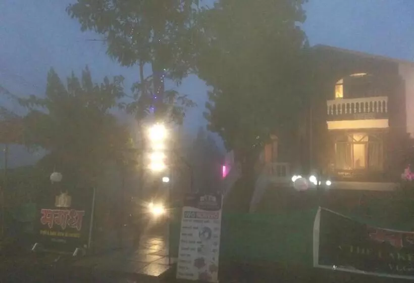 Hotelli Magadh ,in Fort Panhala