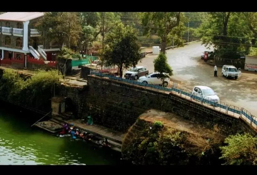 Hotelli Magadh ,in Fort Panhala