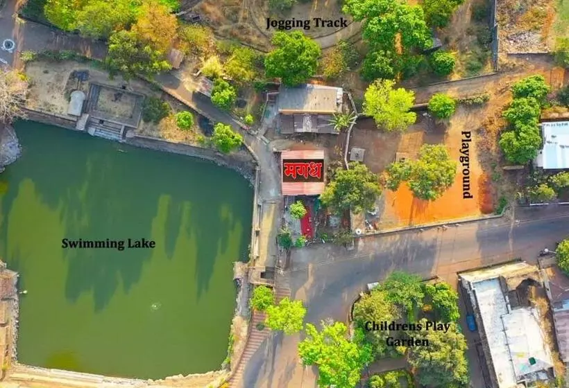 Hotelli Magadh ,in Fort Panhala