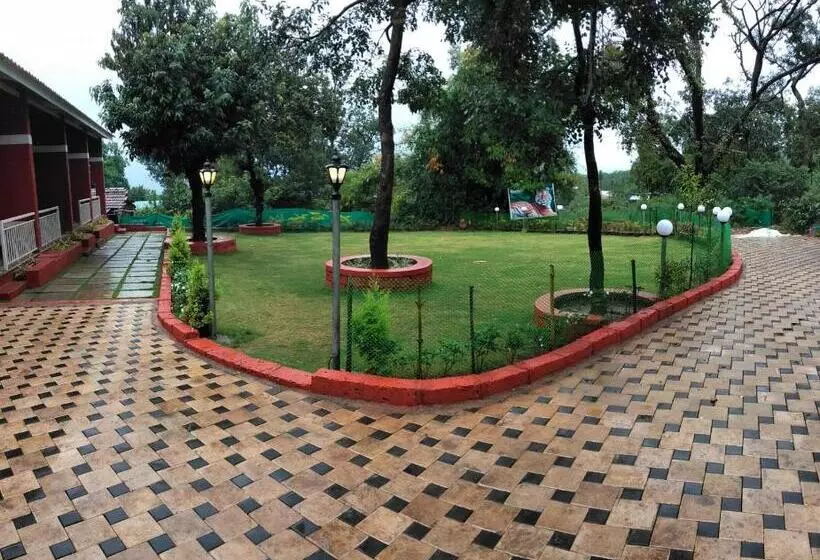 Hotelli Serenity Resort Panhala