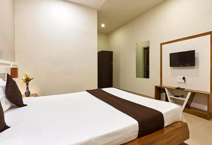 Hotelli Serenity Resort Panhala
