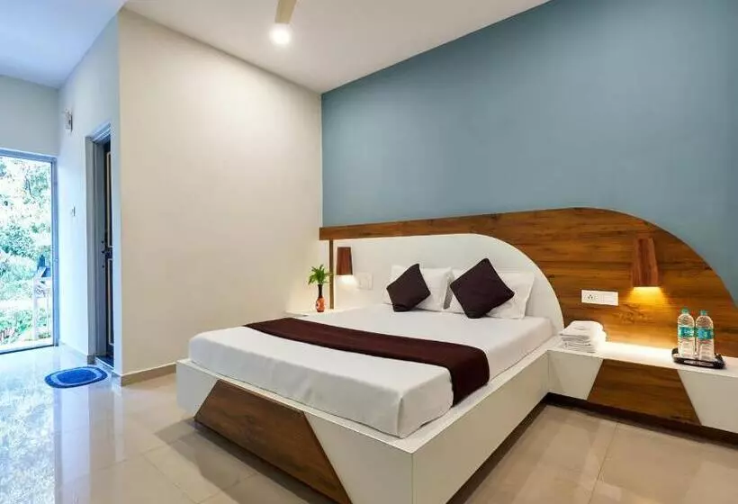 Hotelli Serenity Resort Panhala