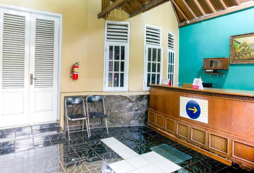 Spot On 2584 Hotel Karya Nunggal Asri