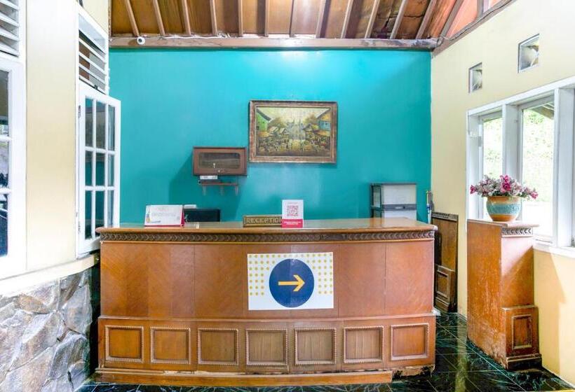 Spot On 2584 Hotel Karya Nunggal Asri