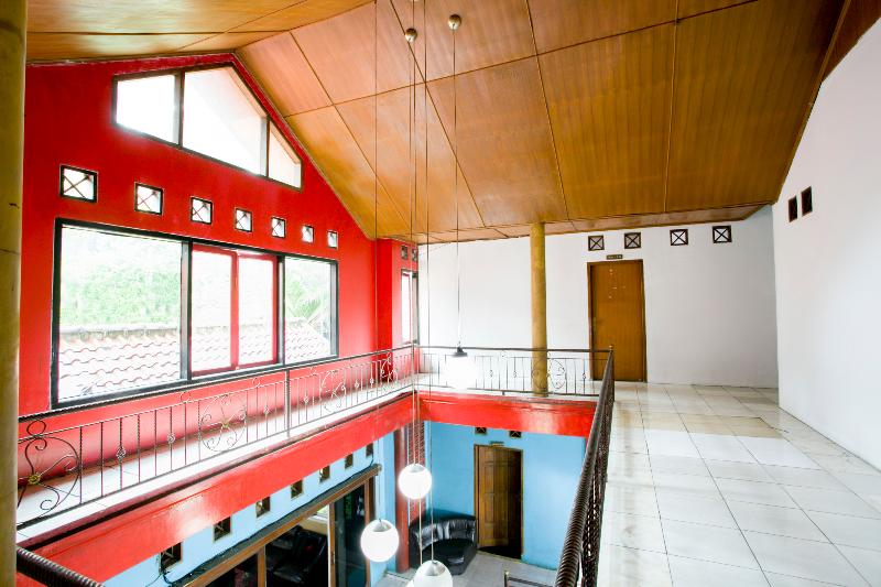 Spot On 2584 Hotel Karya Nunggal Asri