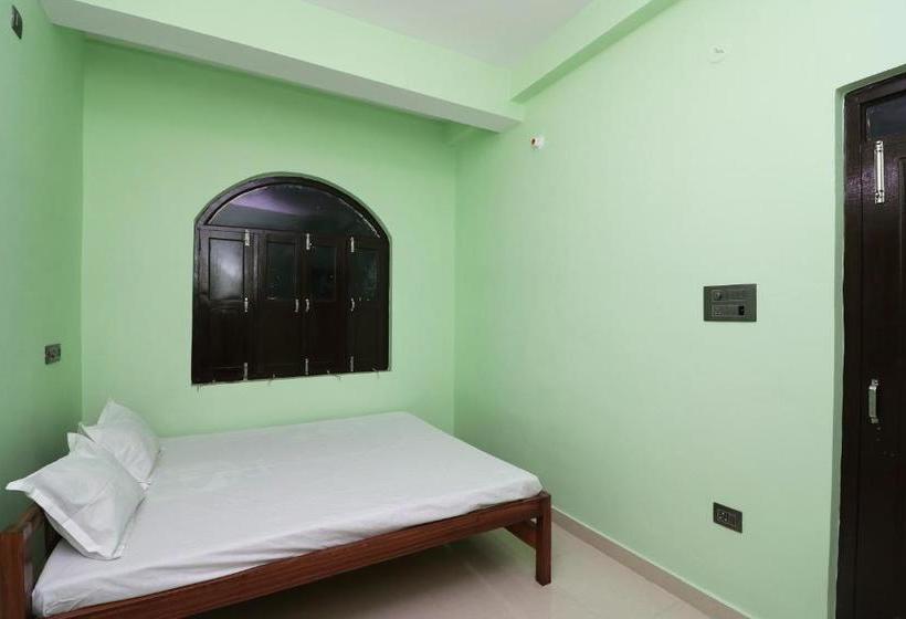 ホテル Spot On 41904  R.r Palace