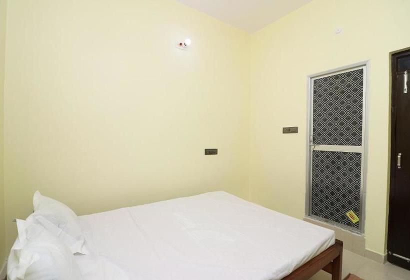 ホテル Spot On 41904  R.r Palace