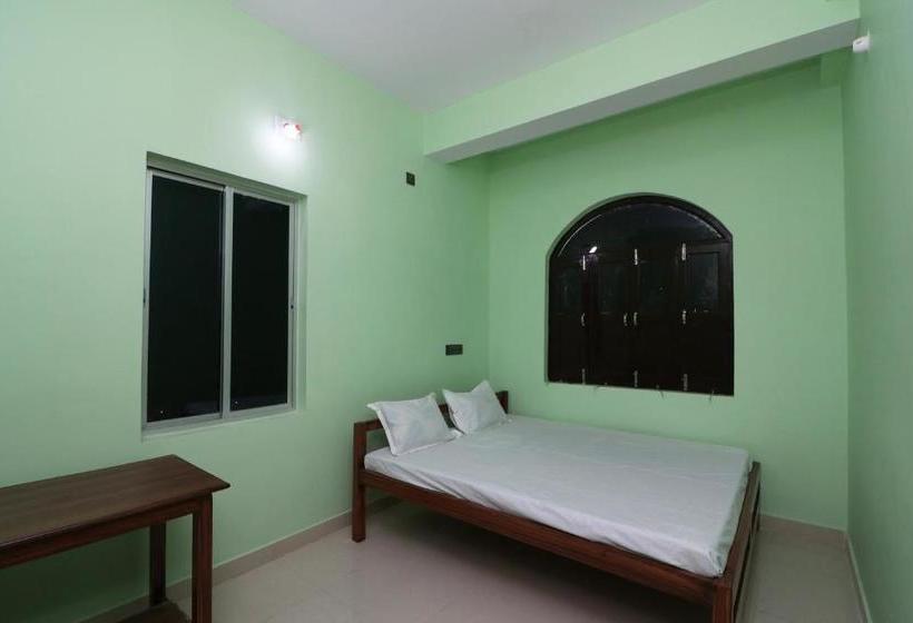 ホテル Spot On 41904  R.r Palace