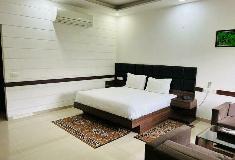 호텔 Whistling Greens