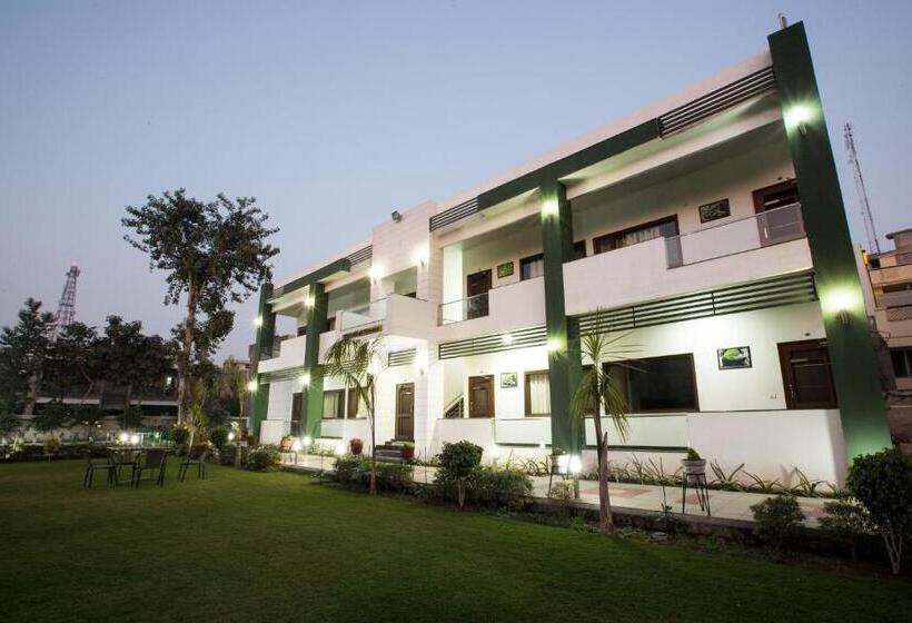 호텔 Whistling Greens