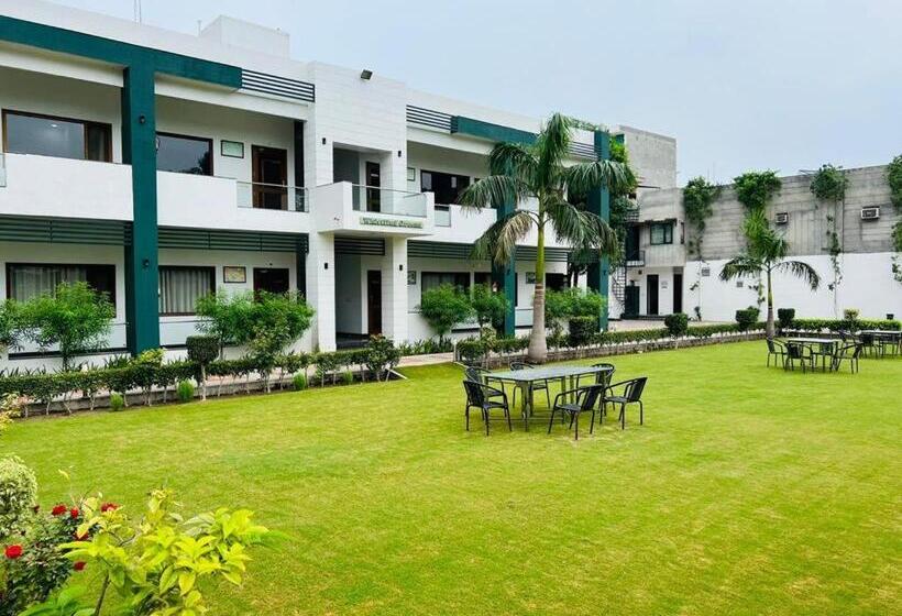 호텔 Whistling Greens