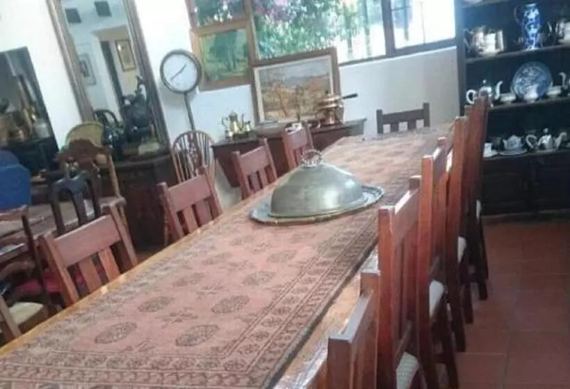 Majatalo Geluksdam Guest House