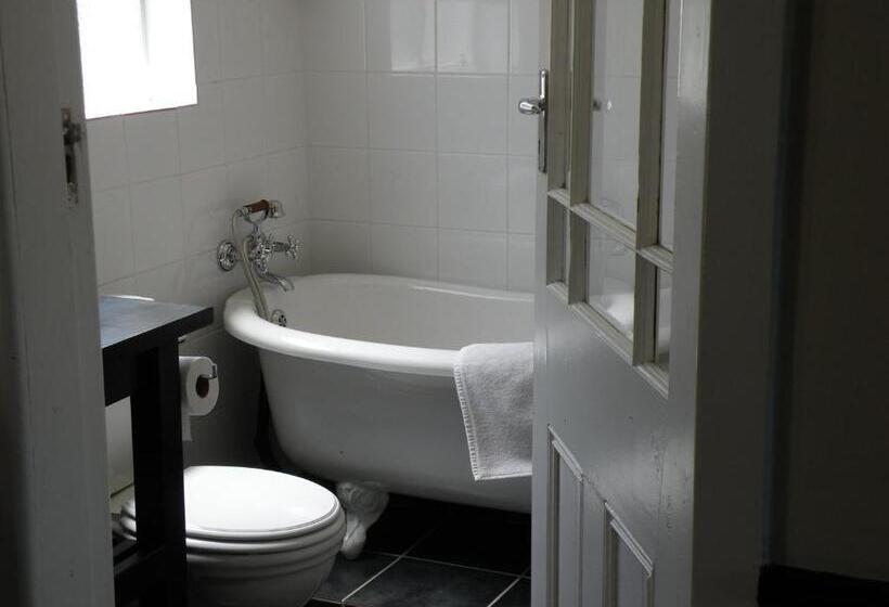 펜션 The Historic Pig And Whistle Inn