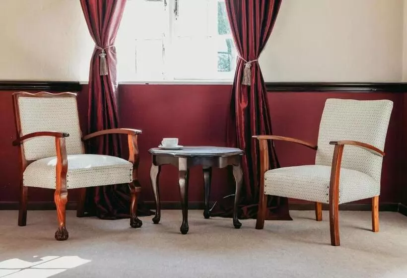 Majatalo The Historic Pig And Whistle Inn