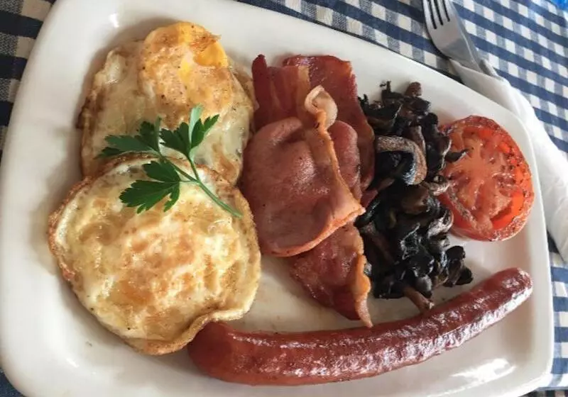 Majatalo The Historic Pig And Whistle Inn