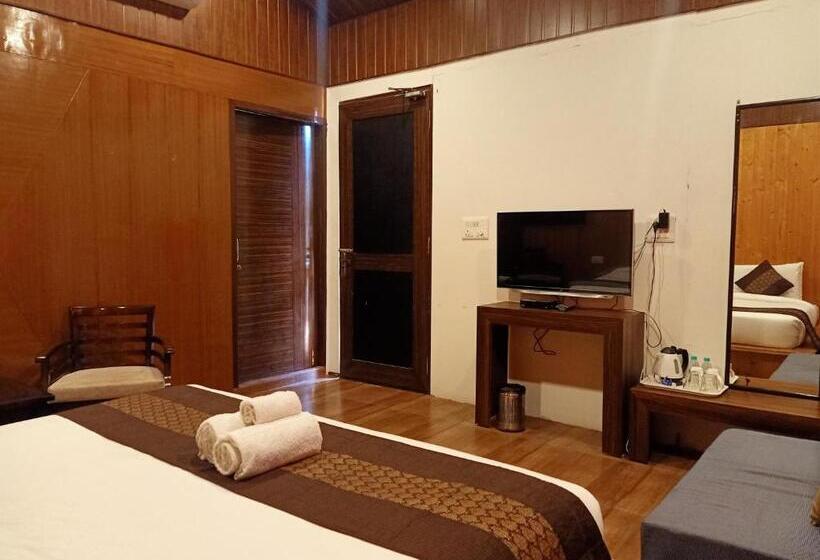 Skywood Resort Shoghi