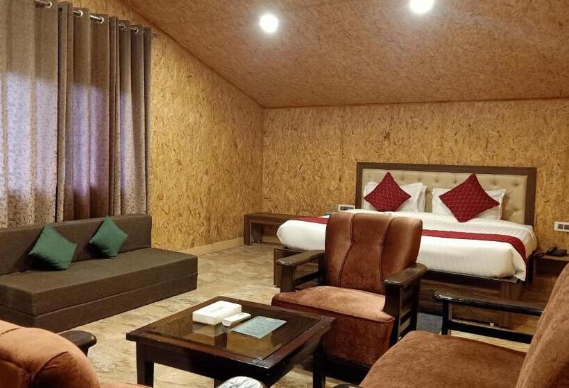 Skywood Resort Shoghi