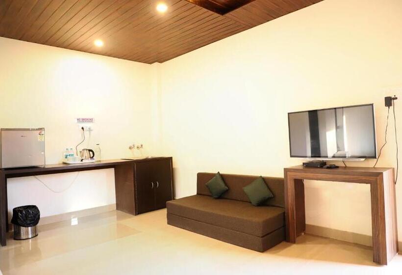 Skywood Resort Shoghi