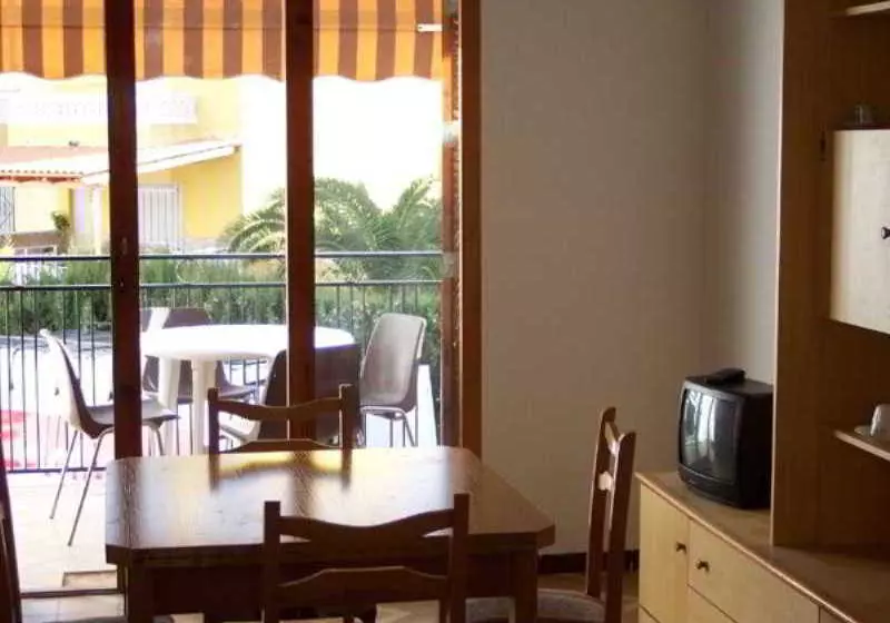 Apartamentos-Bungalows La Siesta