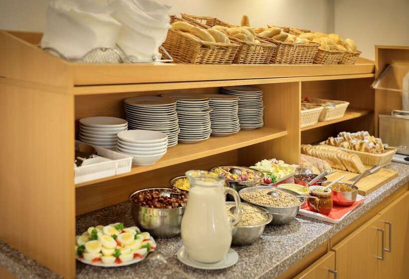 Szálloda Golden City Garni