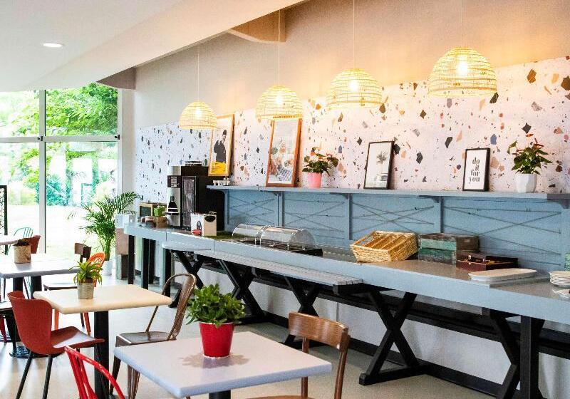 هتل Greet Hôtel Castres Saix