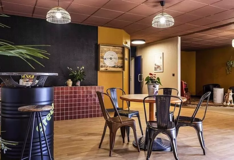 هتل Greet Hôtel Castres Saix