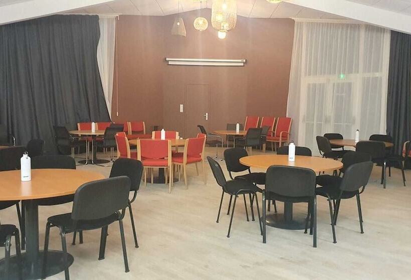 هتل Greet Hôtel Castres Saix