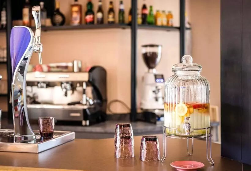 هتل Greet Hôtel Castres Saix