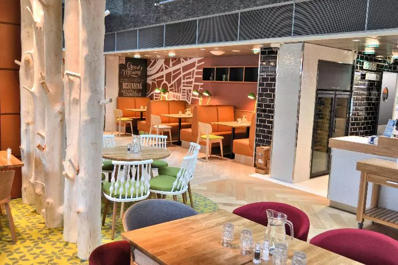 בית מלון כפרי Holiday Inn Helsinki City Centre, An Ihg